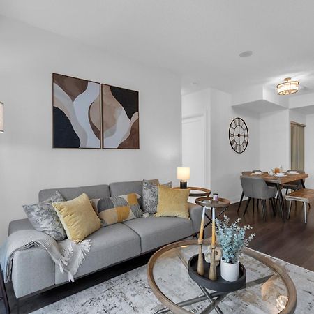 Luxury 2Br - Subway/Pool/Gym/Sauna + Free Parking Toronto Exterior foto