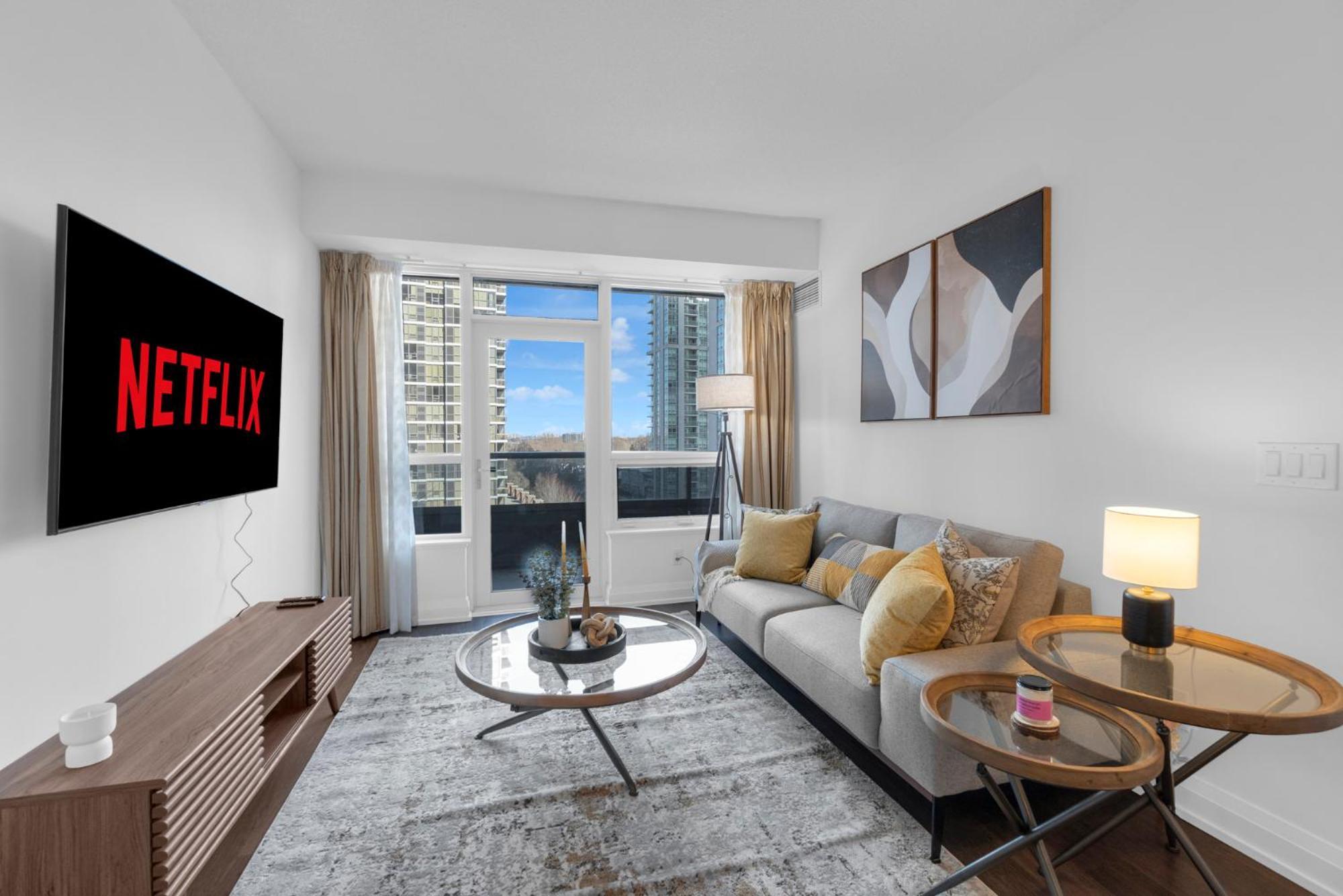Luxury 2Br - Subway/Pool/Gym/Sauna + Free Parking Toronto Exterior foto