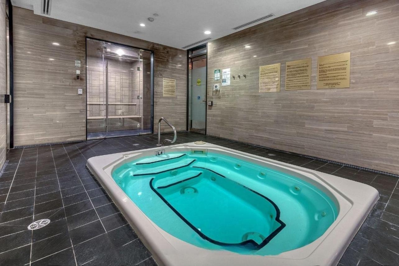 Luxury 2Br - Subway/Pool/Gym/Sauna + Free Parking Toronto Exterior foto