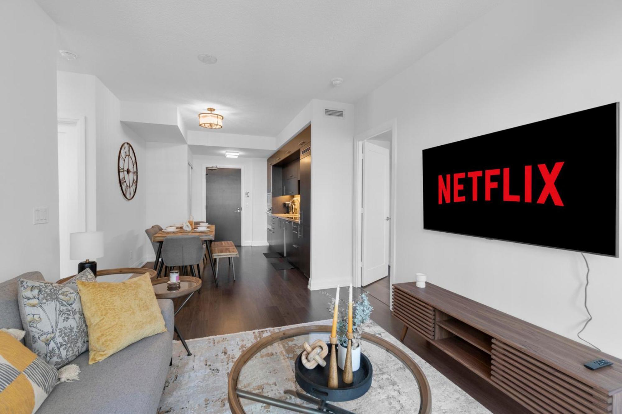 Luxury 2Br - Subway/Pool/Gym/Sauna + Free Parking Toronto Exterior foto