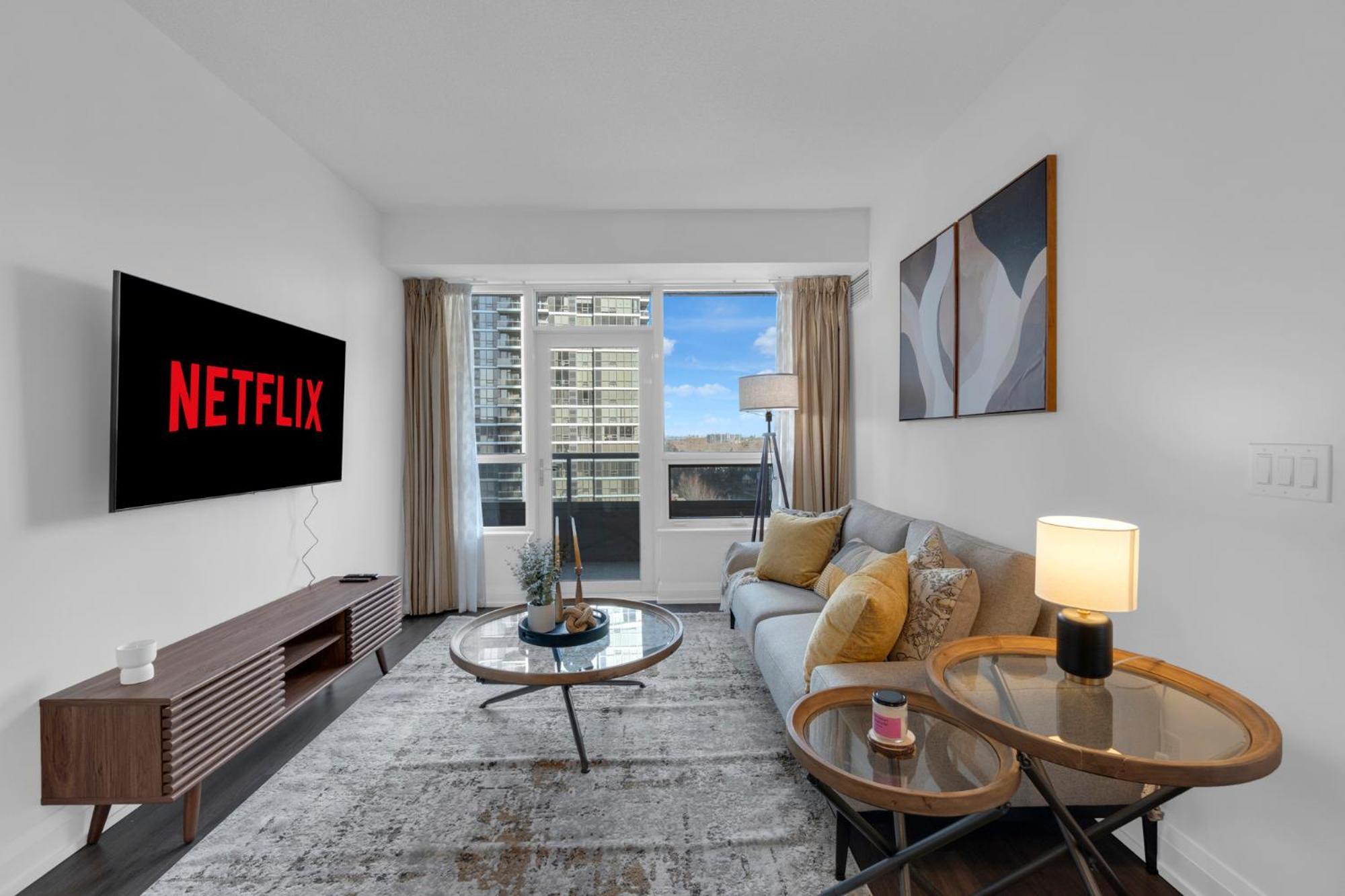 Luxury 2Br - Subway/Pool/Gym/Sauna + Free Parking Toronto Exterior foto